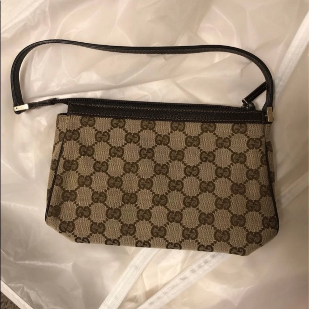 Gucci Abbey D Ring Monogram Pochette